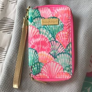 Lily wristlet wallet
